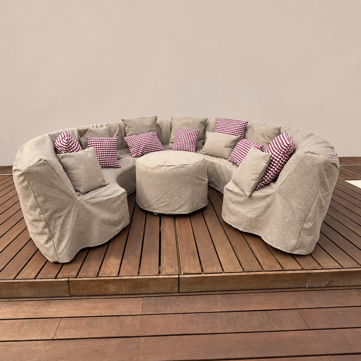 Canapé FATPOP beige et pouf avec coussins à carreaux bordeaux